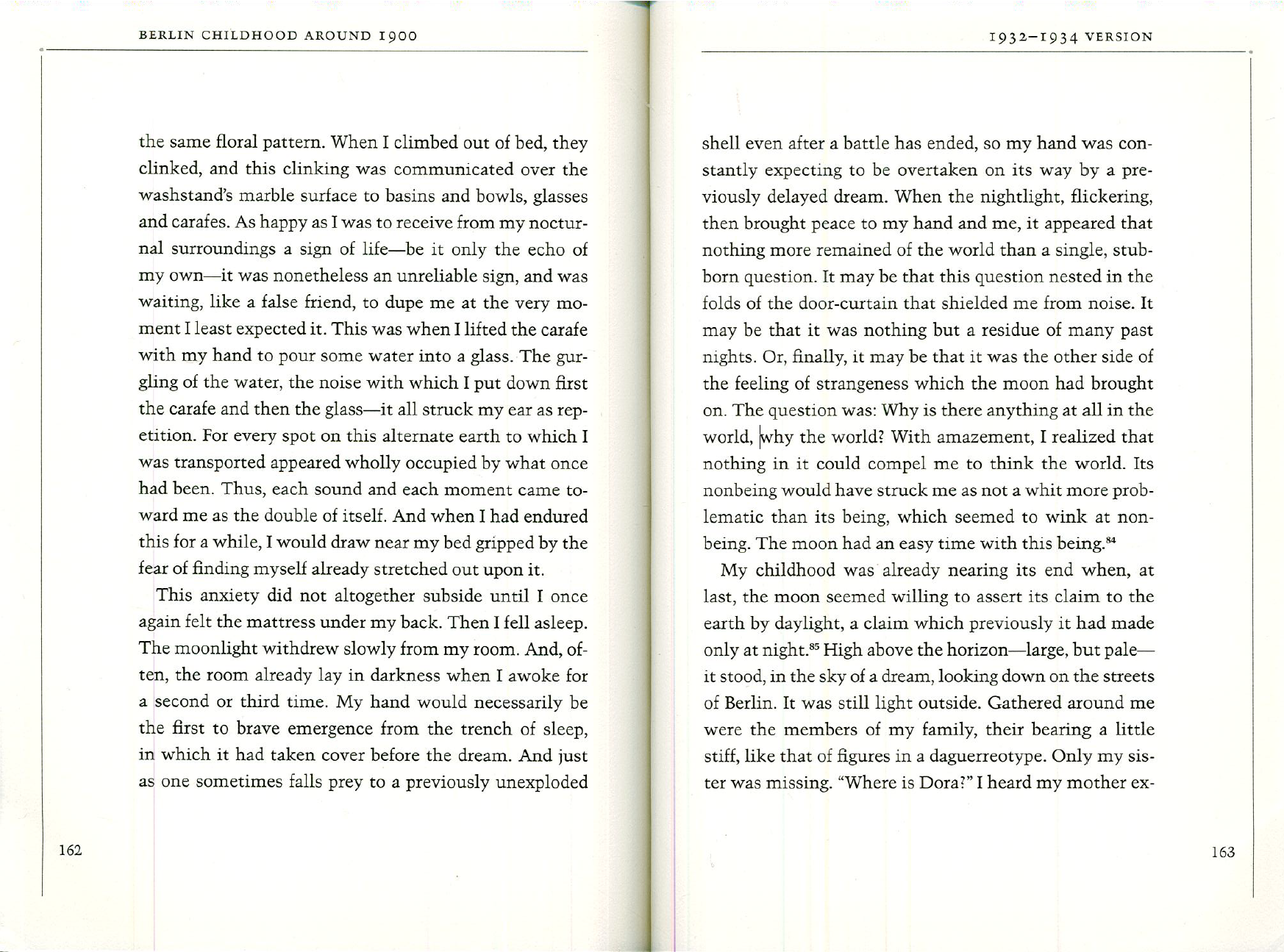 w-b-walter-benjamin-the-moon-english-2.png